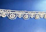 VINTAGE 10 YARDS  White Venice Venise Floral Rayon Scalloped Trim 3/4"