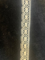 Vintage 4 Yards Natural Delicate Crochet Lace Edge Scalloped Trim 1 1/4"