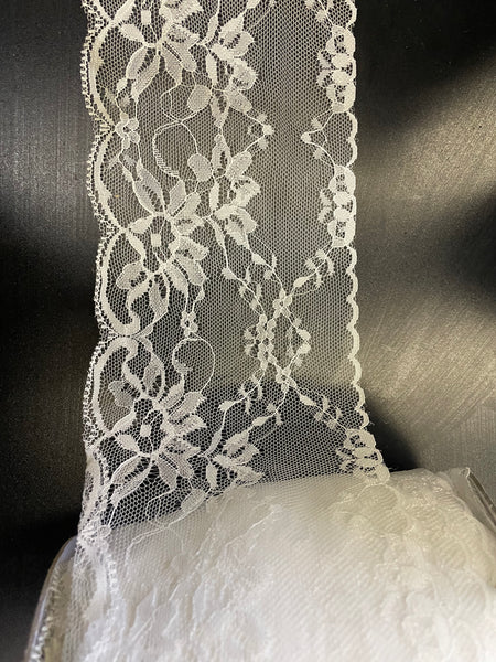 4 yards white double scalloped lace trim 4 7/8”